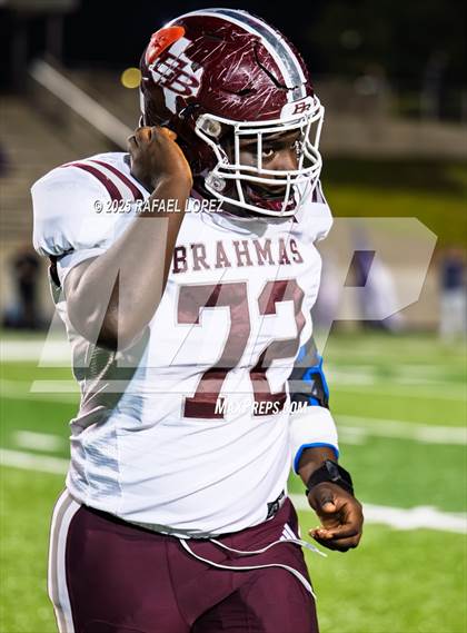 Thumbnail 3 in East Bernard vs. Newton (UIL 3A D2 Football Semifinals) photogallery.