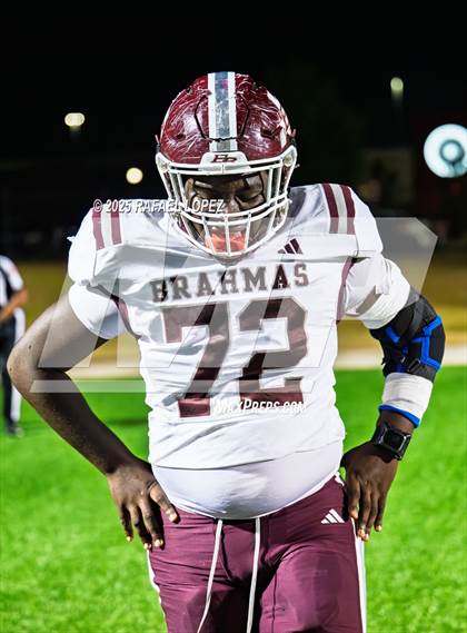 Thumbnail 3 in East Bernard vs. Newton (UIL 3A D2 Football Semifinals) photogallery.