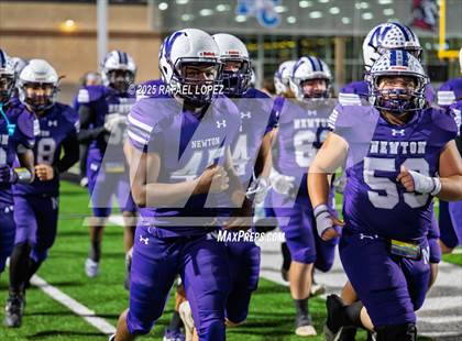 Thumbnail 3 in East Bernard vs. Newton (UIL 3A D2 Football Semifinals) photogallery.