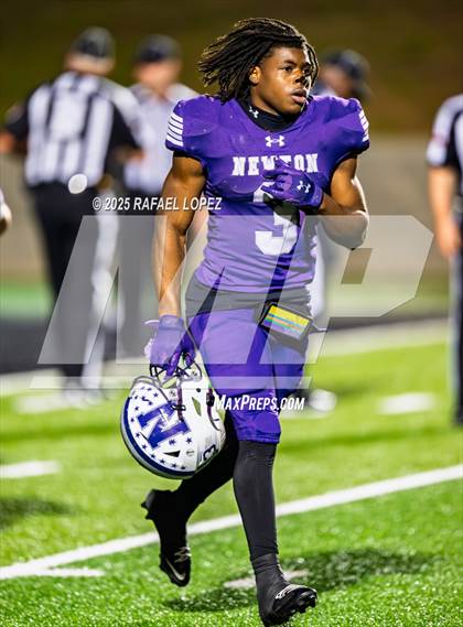 Thumbnail 2 in East Bernard vs. Newton (UIL 3A D2 Football Semifinals) photogallery.