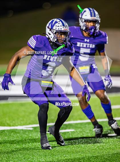 Thumbnail 2 in East Bernard vs. Newton (UIL 3A D2 Football Semifinals) photogallery.