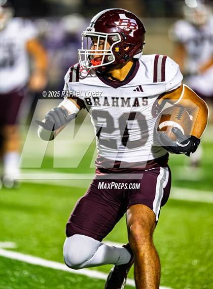 Thumbnail 3 in East Bernard vs. Newton (UIL 3A D2 Football Semifinals) photogallery.