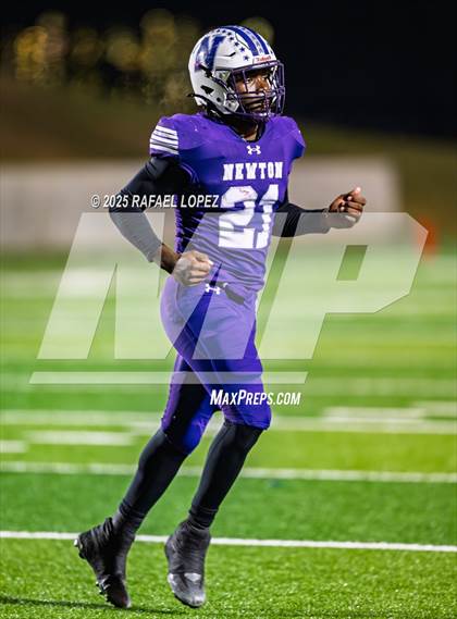 Thumbnail 2 in East Bernard vs. Newton (UIL 3A D2 Football Semifinals) photogallery.