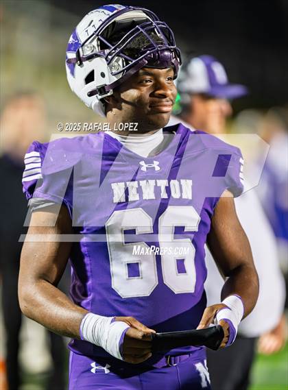 Thumbnail 1 in East Bernard vs. Newton (UIL 3A D2 Football Semifinals) photogallery.