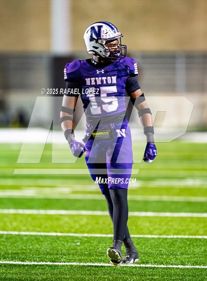 Thumbnail 3 in East Bernard vs. Newton (UIL 3A D2 Football Semifinals) photogallery.