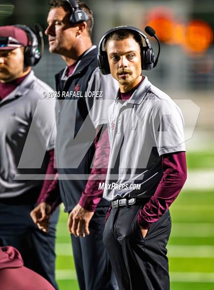 Thumbnail 3 in East Bernard vs. Newton (UIL 3A D2 Football Semifinals) photogallery.