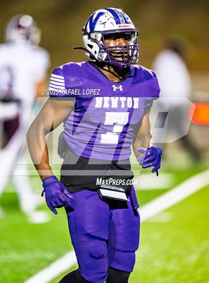 Thumbnail 1 in East Bernard vs. Newton (UIL 3A D2 Football Semifinals) photogallery.