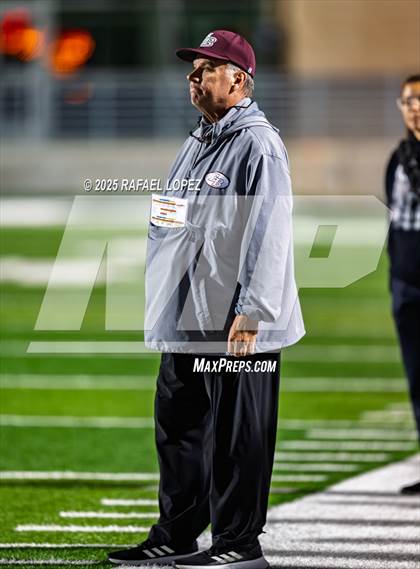 Thumbnail 1 in East Bernard vs. Newton (UIL 3A D2 Football Semifinals) photogallery.