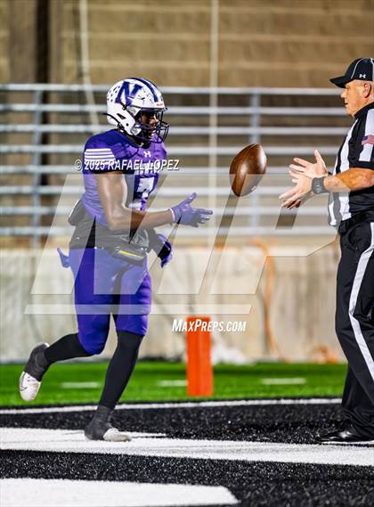 Thumbnail 2 in East Bernard vs. Newton (UIL 3A D2 Football Semifinals) photogallery.