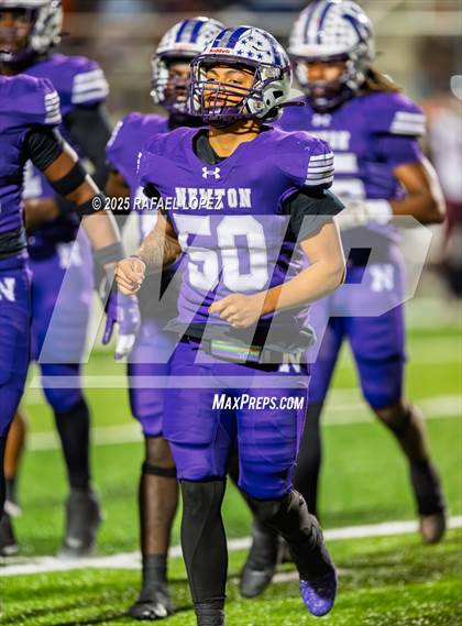 Thumbnail 2 in East Bernard vs. Newton (UIL 3A D2 Football Semifinals) photogallery.