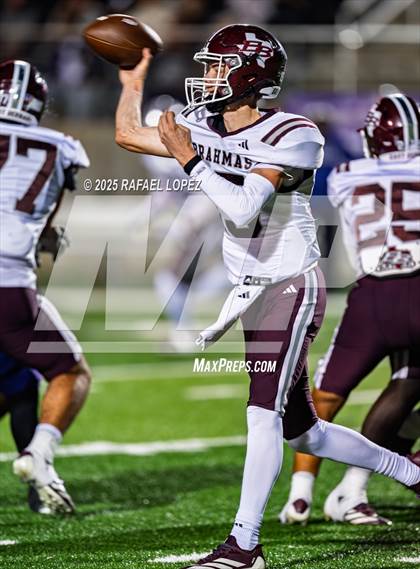 Thumbnail 1 in East Bernard vs. Newton (UIL 3A D2 Football Semifinals) photogallery.