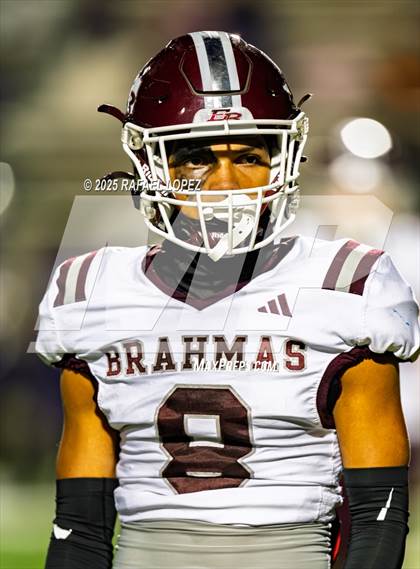 Thumbnail 2 in East Bernard vs. Newton (UIL 3A D2 Football Semifinals) photogallery.