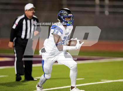 Thumbnail 2 in Dallas Christian vs. Grapevine Faith Christian (TAPPS D2 Quarterfinal) photogallery.
