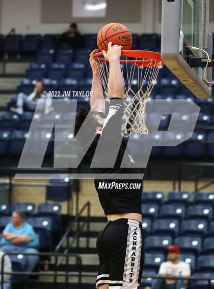 Thumbnail 2 in Dodd City vs. Lingleville (UIL 1A regional semi-final) photogallery.