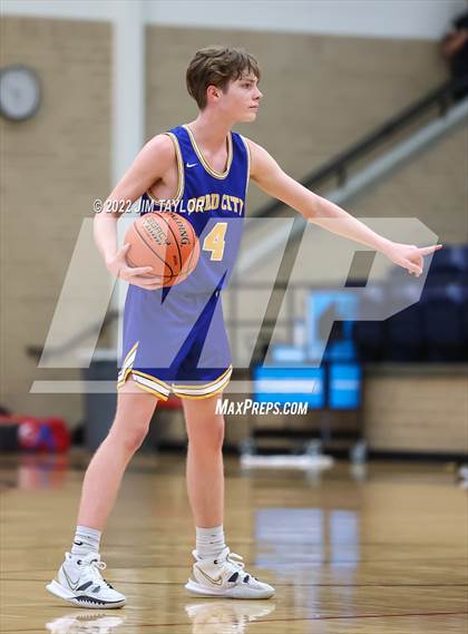Thumbnail 3 in Dodd City vs. Lingleville (UIL 1A regional semi-final) photogallery.