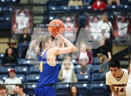 Thumbnail 3 in Dodd City vs. Lingleville (UIL 1A regional semi-final) photogallery.