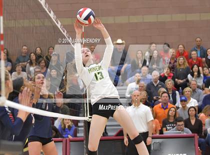 Thumbnail 2 in Bishop Gorman vs. Bishop Manogue (NIAA 4A State Semifinal) photogallery.