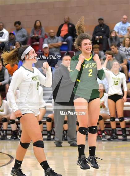 Thumbnail 2 in Bishop Gorman vs. Bishop Manogue (NIAA 4A State Semifinal) photogallery.