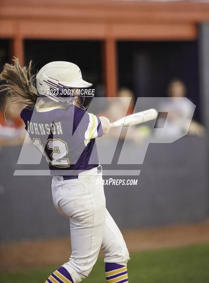 Thumbnail 2 in DeSoto Central @ Lewisburg photogallery.