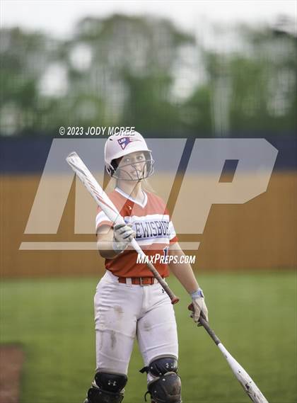 Thumbnail 3 in DeSoto Central @ Lewisburg photogallery.