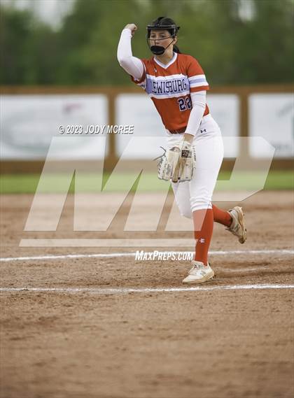 Thumbnail 1 in DeSoto Central @ Lewisburg photogallery.