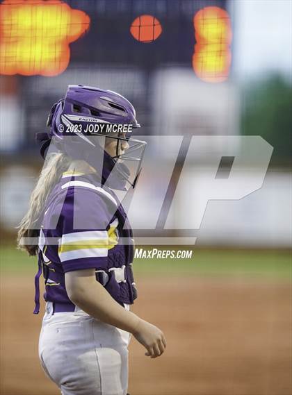 Thumbnail 3 in DeSoto Central @ Lewisburg photogallery.