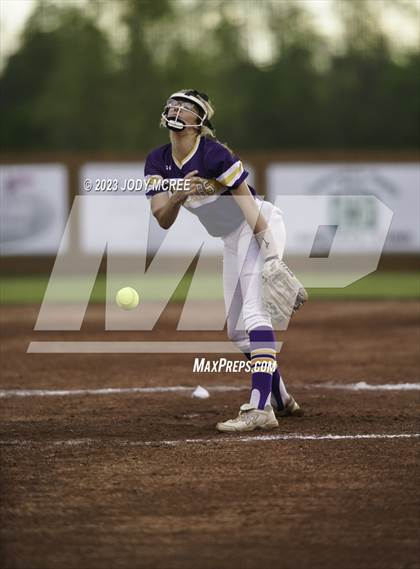 Thumbnail 3 in DeSoto Central @ Lewisburg photogallery.