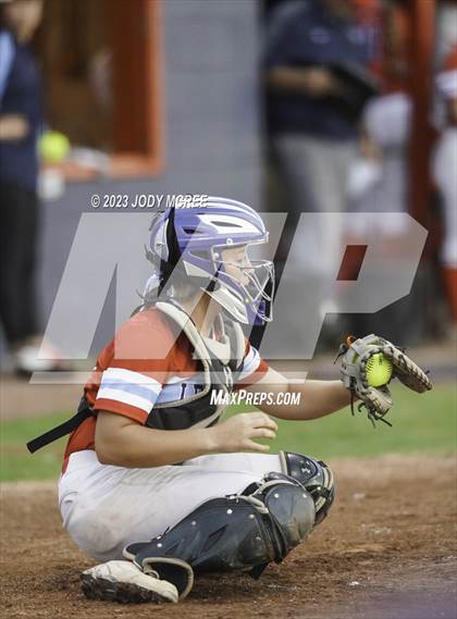 Thumbnail 1 in DeSoto Central @ Lewisburg photogallery.