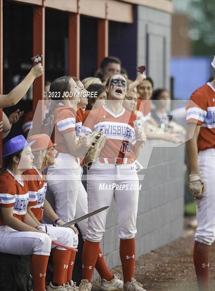 Thumbnail 1 in DeSoto Central @ Lewisburg photogallery.