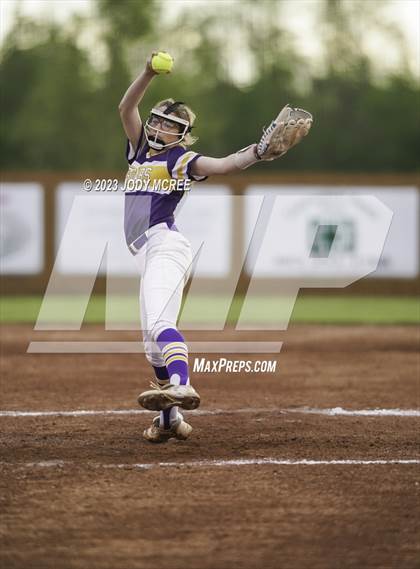 Thumbnail 3 in DeSoto Central @ Lewisburg photogallery.