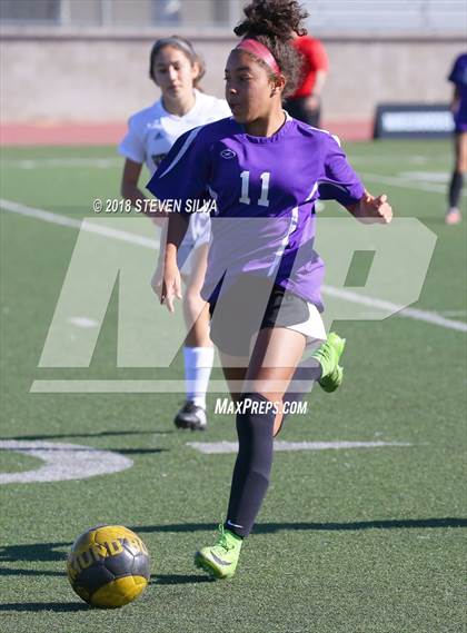 Thumbnail 2 in Rancho Cucamonga vs. Ventura (23rd Annual SoCal Soccer Classic) photogallery.