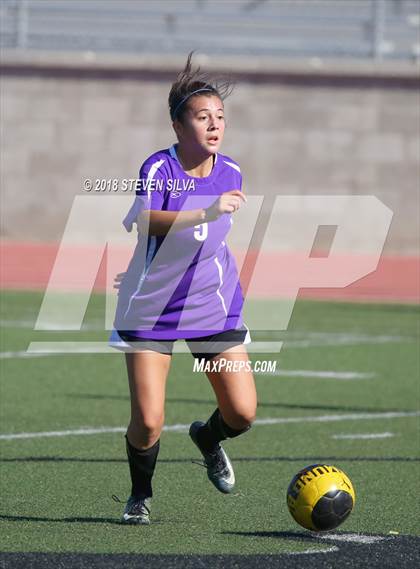 Thumbnail 2 in Rancho Cucamonga vs. Ventura (23rd Annual SoCal Soccer Classic) photogallery.