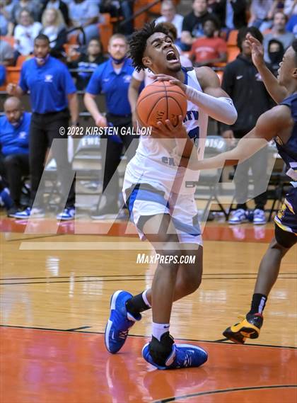Thumbnail 2 in McKinney @ North Crowley (UIL 6A Regional Semifinal) photogallery.