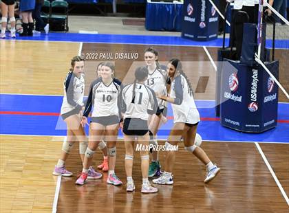 Thumbnail 2 in University vs. Liberty Common (CHSAA 3A 1st Round) photogallery.