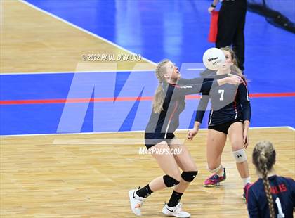 Thumbnail 3 in University vs. Liberty Common (CHSAA 3A 1st Round) photogallery.