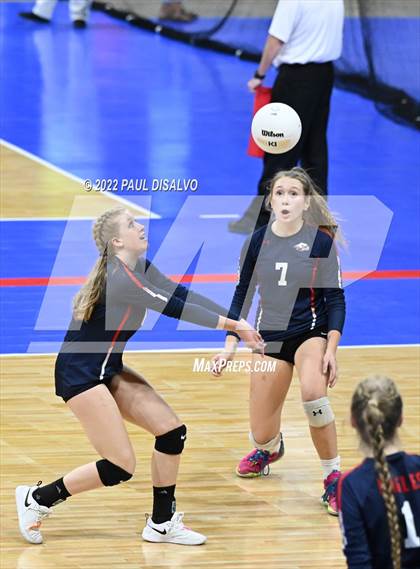 Thumbnail 2 in University vs. Liberty Common (CHSAA 3A 1st Round) photogallery.