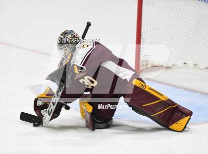 Thumbnail 3 in Sheehan vs. Lyman Hall/Haddam-Killingworth/Coginchaug (CIAC D3 Final) photogallery.