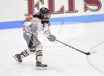Thumbnail 3 in Sheehan vs. Lyman Hall/Haddam-Killingworth/Coginchaug (CIAC D3 Final) photogallery.