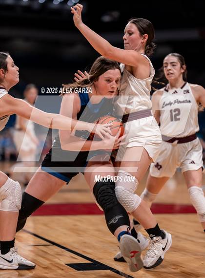 Thumbnail 2 in Broaddus vs. Eula (UIL 1A Basketball Division I Final) photogallery.