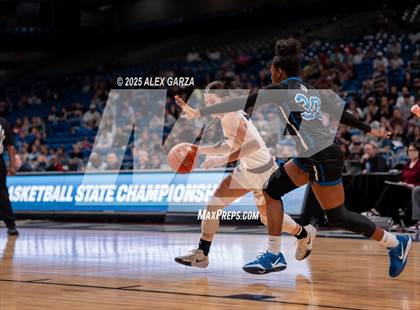 Thumbnail 1 in Broaddus vs. Eula (UIL 1A Basketball Division I Final) photogallery.