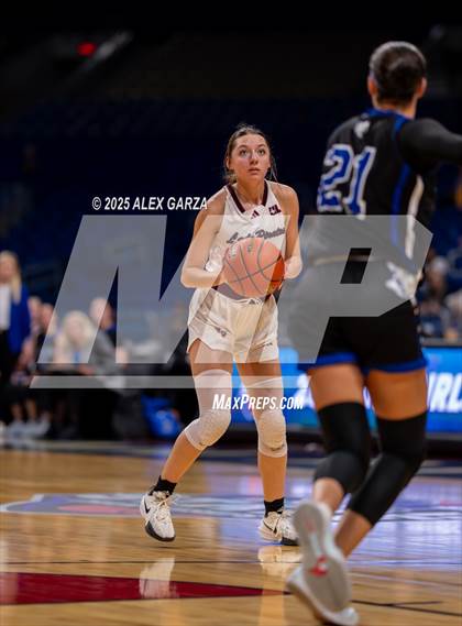Thumbnail 1 in Broaddus vs. Eula (UIL 1A Basketball Division I Final) photogallery.