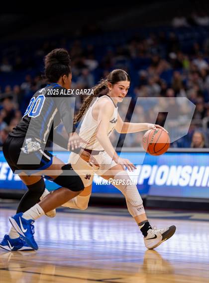 Thumbnail 3 in Broaddus vs. Eula (UIL 1A Basketball Division I Final) photogallery.