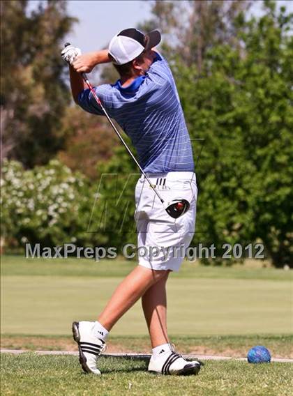 Thumbnail 1 in CIF Central Section Area Golf Championships photogallery.