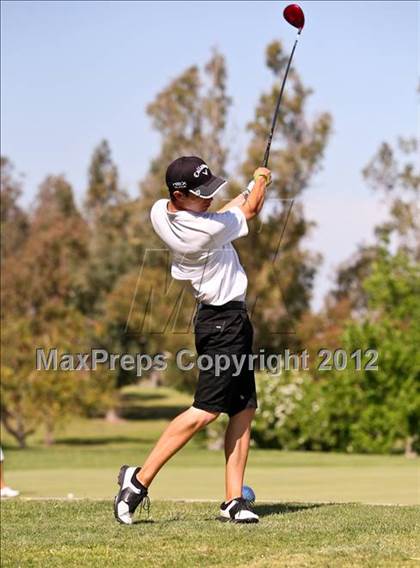 Thumbnail 1 in CIF Central Section Area Golf Championships photogallery.