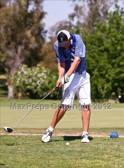 Thumbnail 2 in CIF Central Section Area Golf Championships photogallery.
