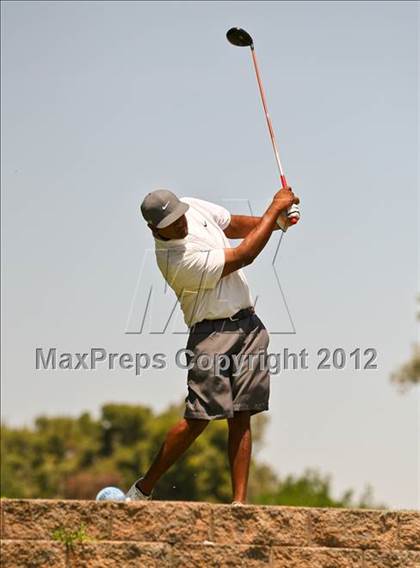 Thumbnail 1 in CIF Central Section Area Golf Championships photogallery.