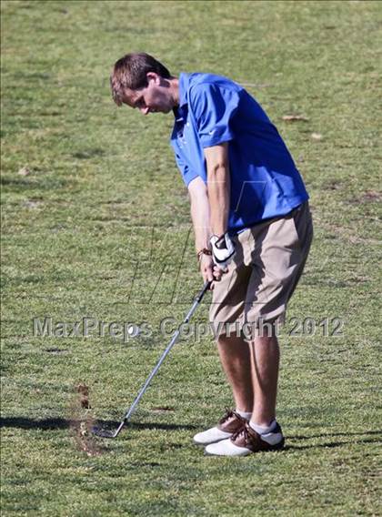 Thumbnail 1 in CIF Central Section Area Golf Championships photogallery.