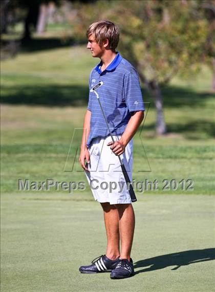 Thumbnail 1 in CIF Central Section Area Golf Championships photogallery.