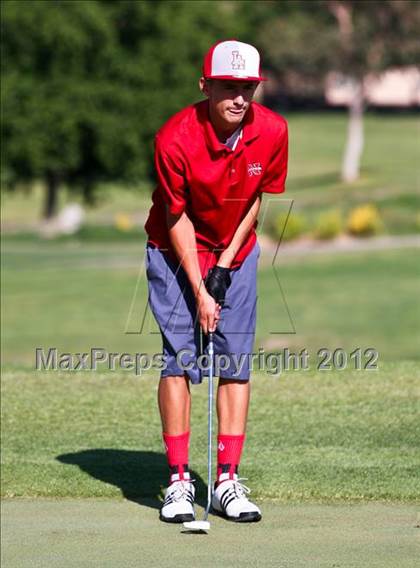 Thumbnail 1 in CIF Central Section Area Golf Championships photogallery.