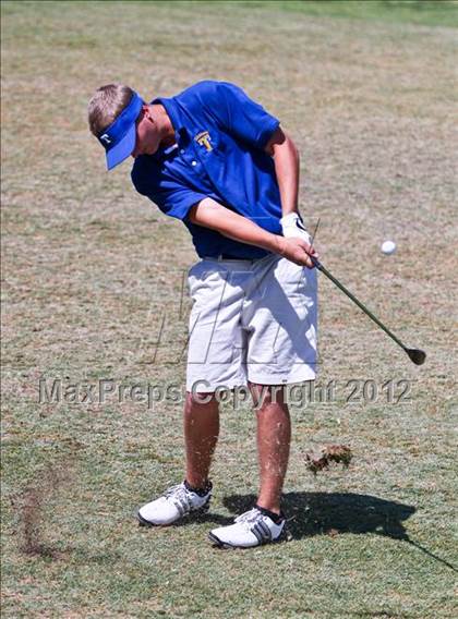 Thumbnail 1 in CIF Central Section Area Golf Championships photogallery.